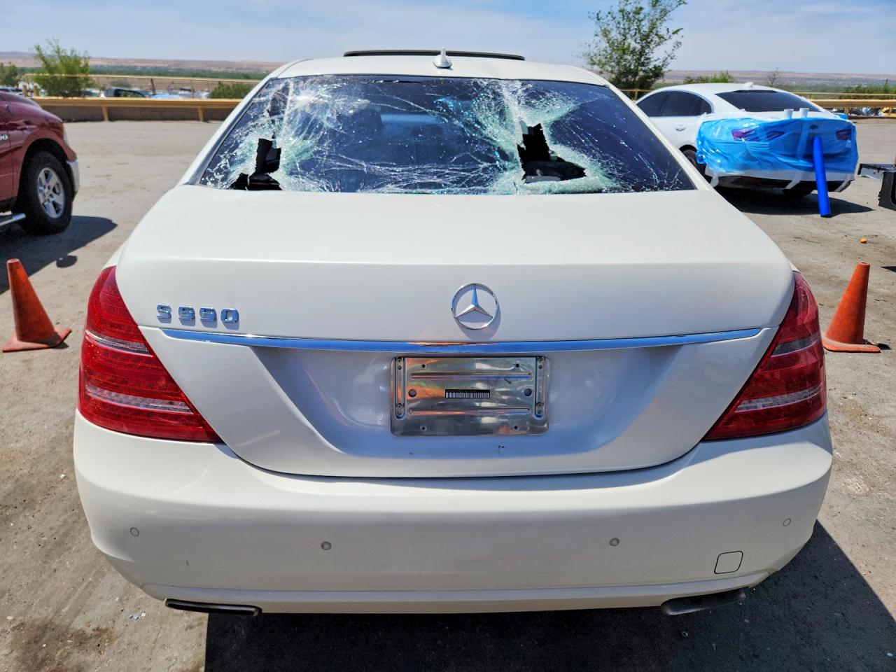 Mercedes-Benz S-Class 550