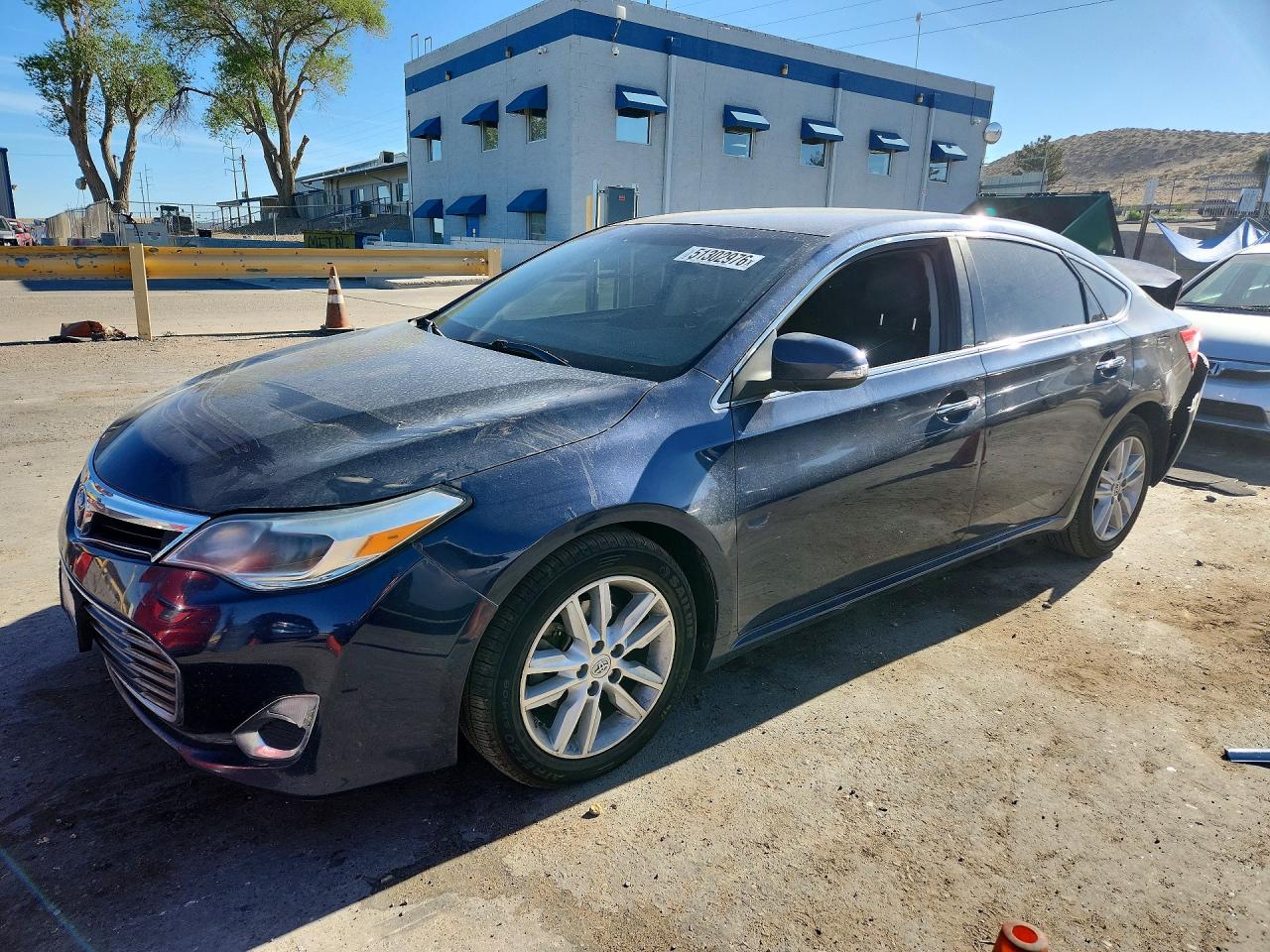 Salvage Toyota Avalon Image