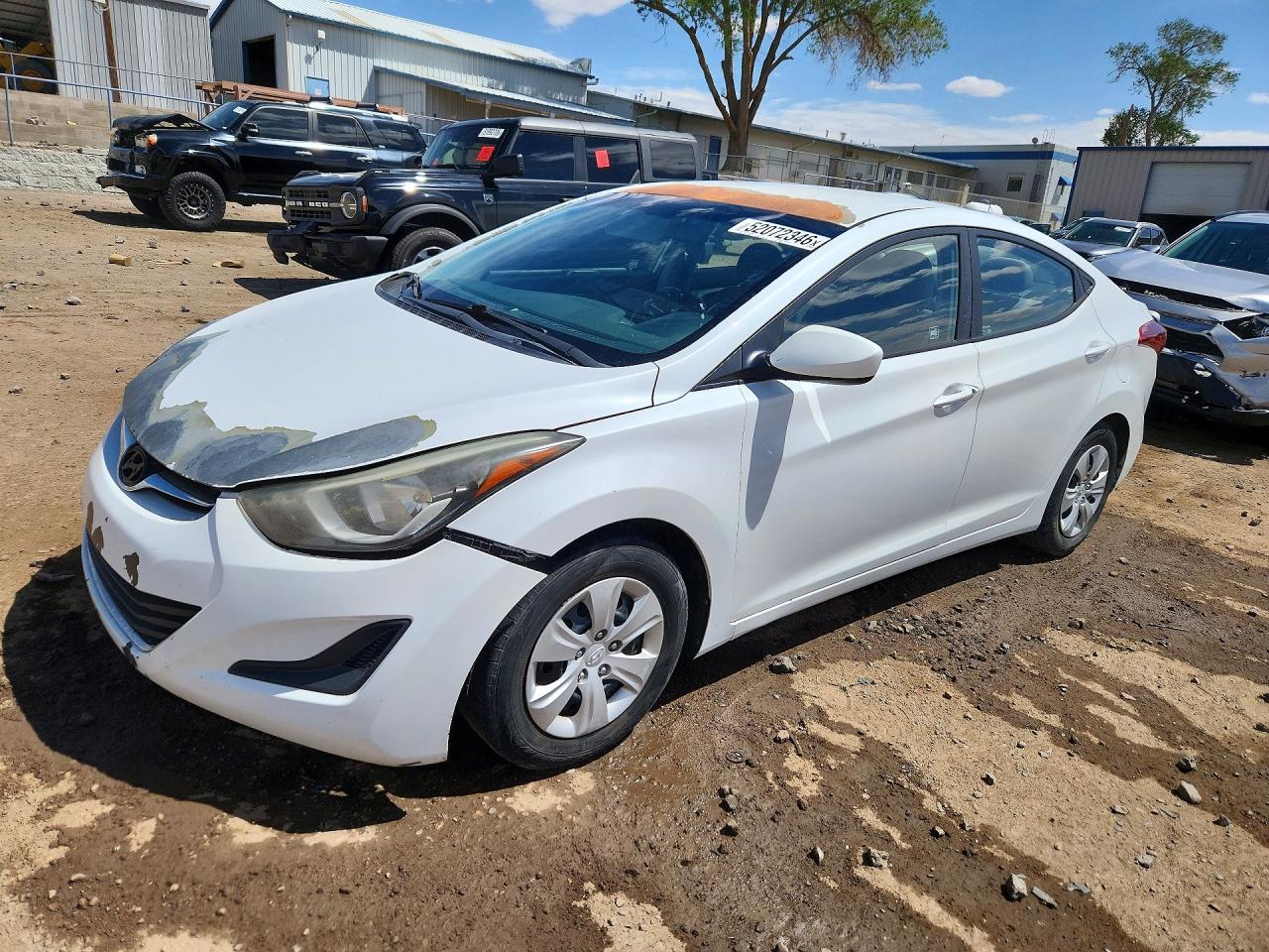 Salvage Hyundai ELANTRA Image