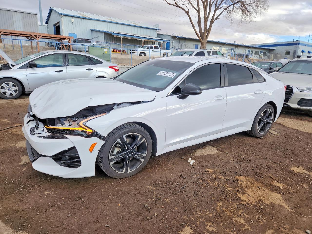 Salvage Kia K5 Image
