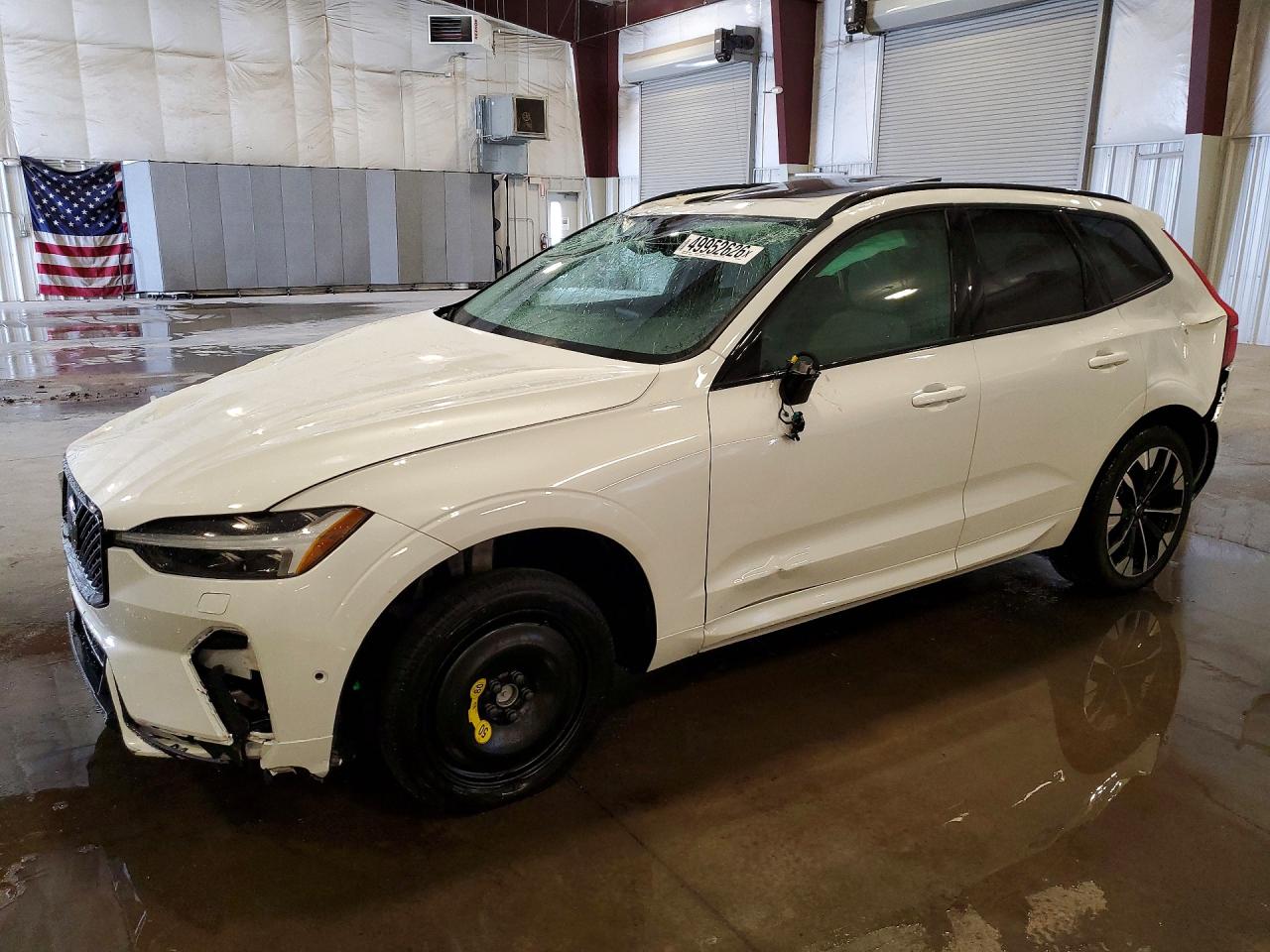 Salvage Volvo XC60 Image