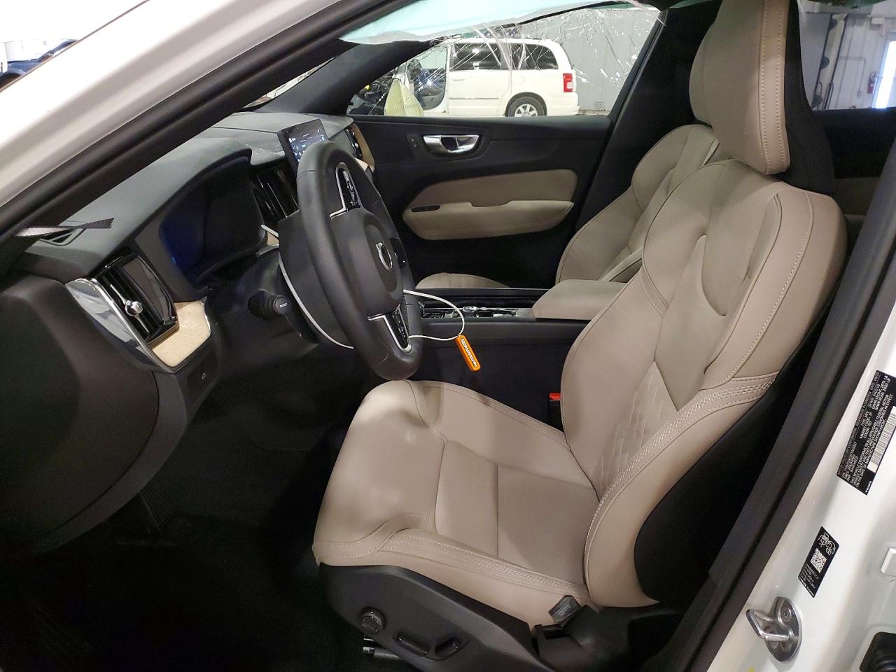 Volvo XC60 Plus