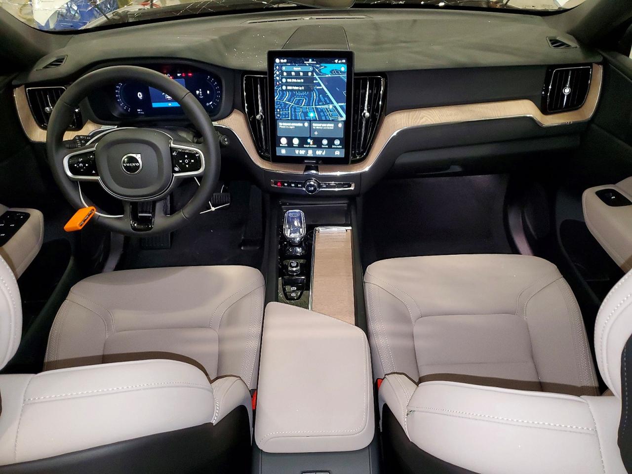 Volvo XC60 Plus