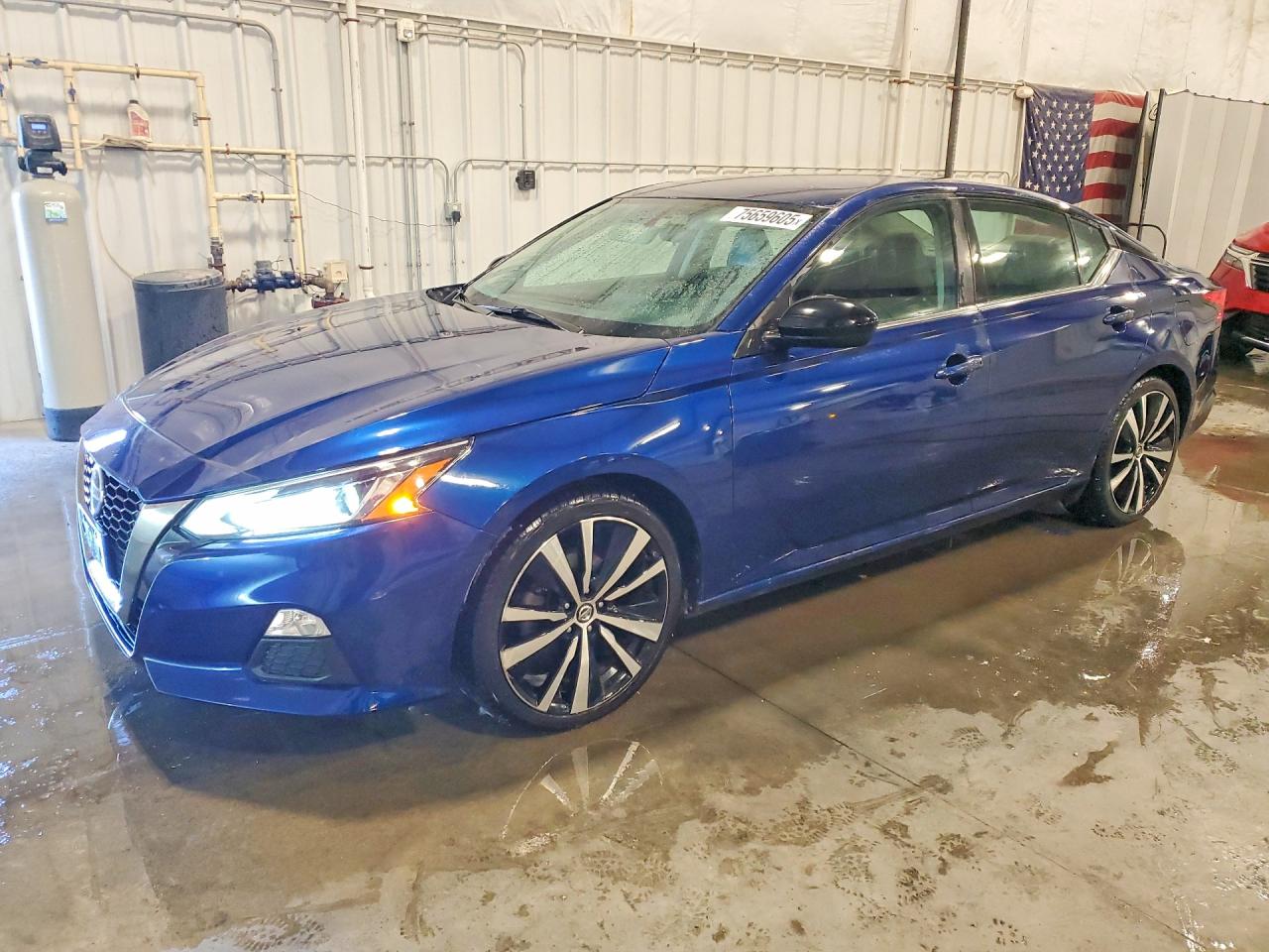 Salvage Nissan Altima Image
