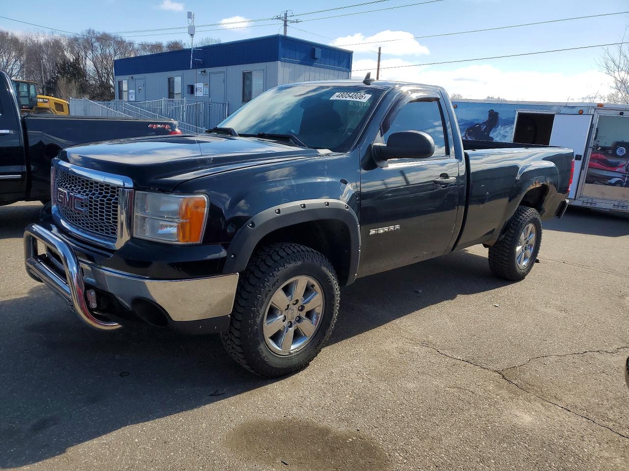 Salvage GMC Sierra Image