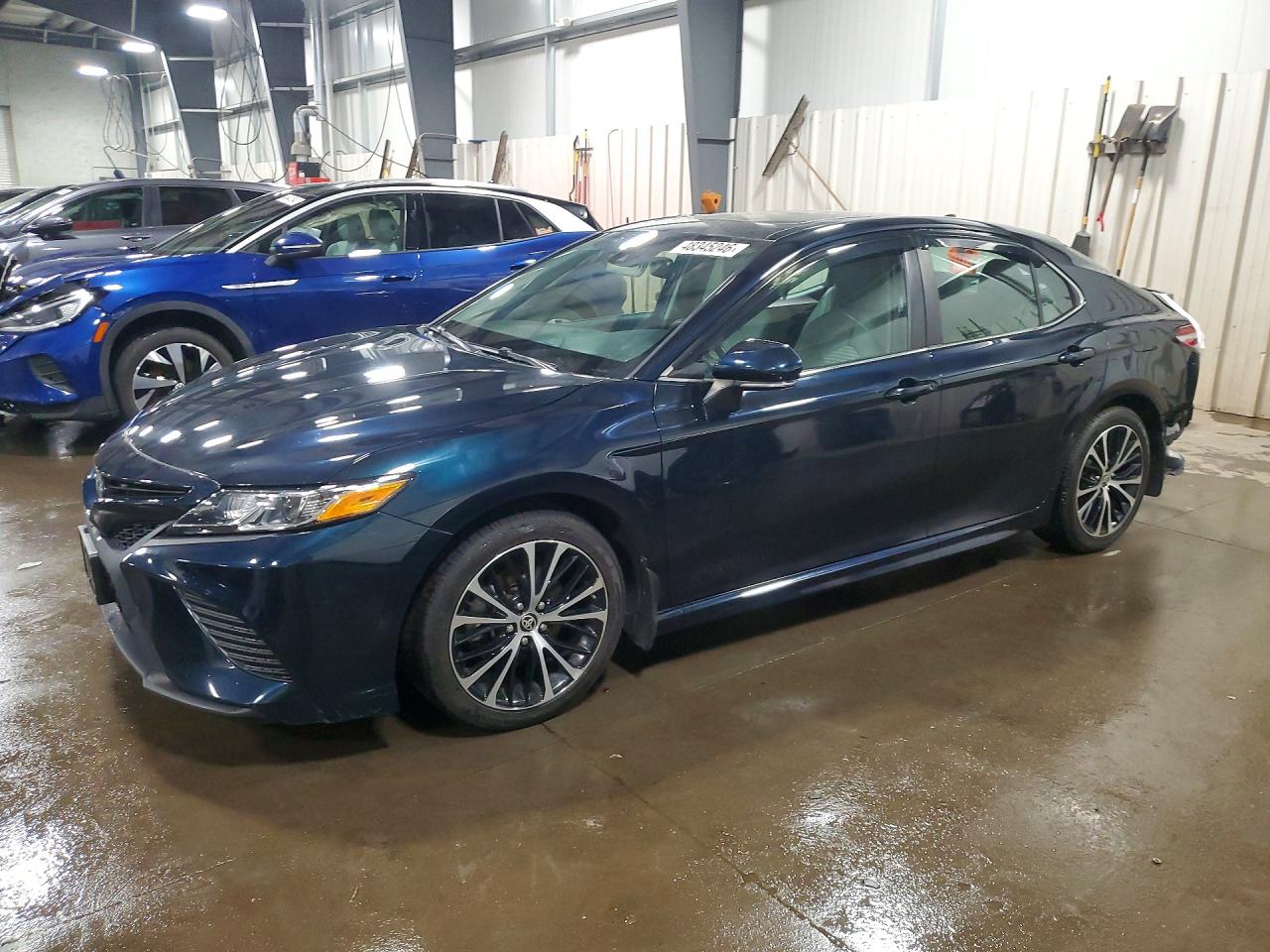 Salvage Toyota Camry Image
