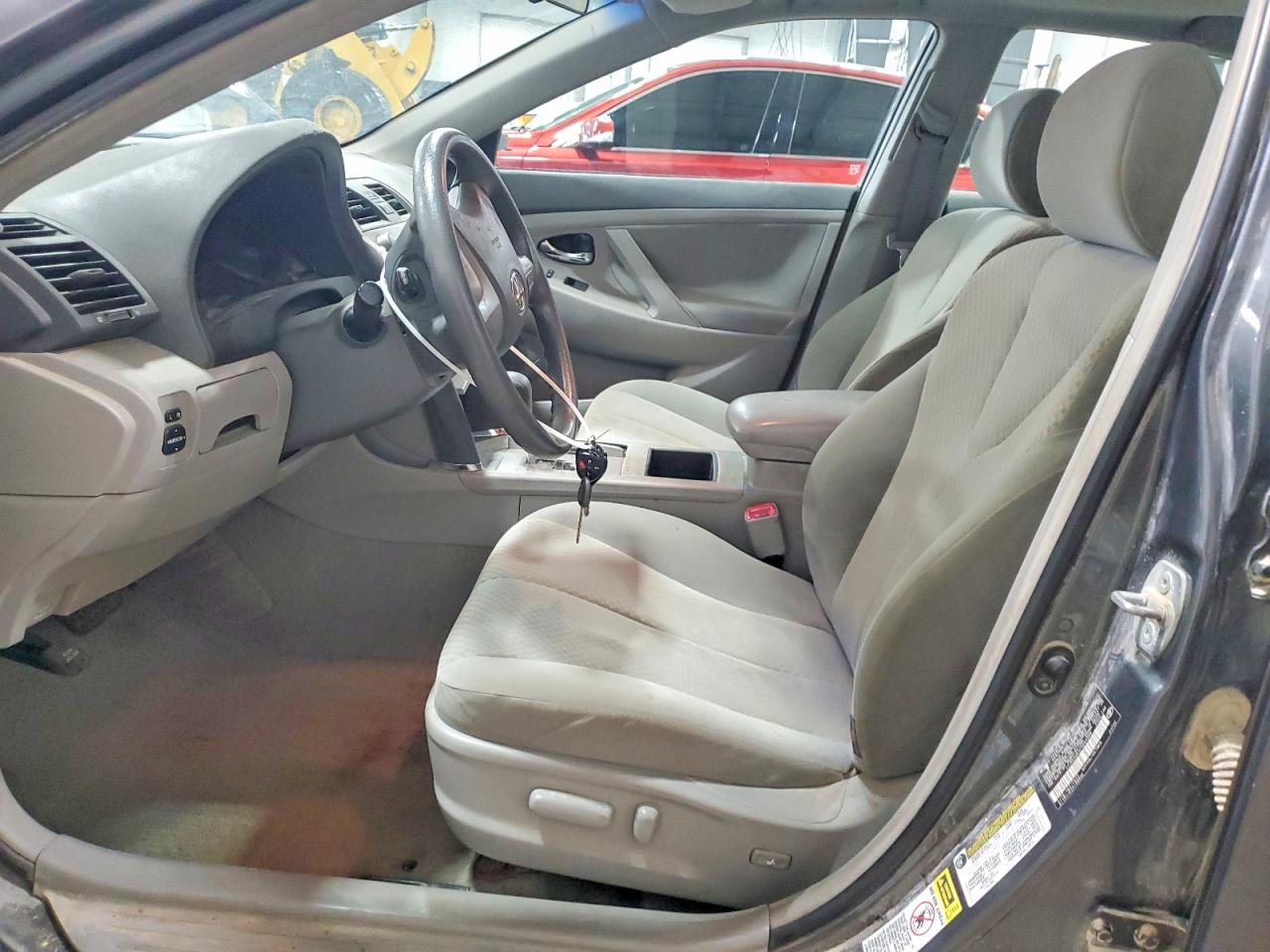 Toyota Camry Le V6