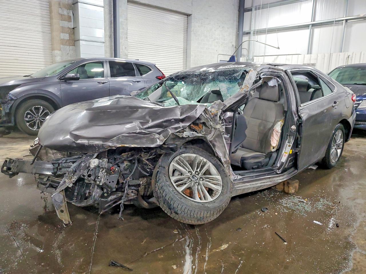 Salvage Toyota Camry Image