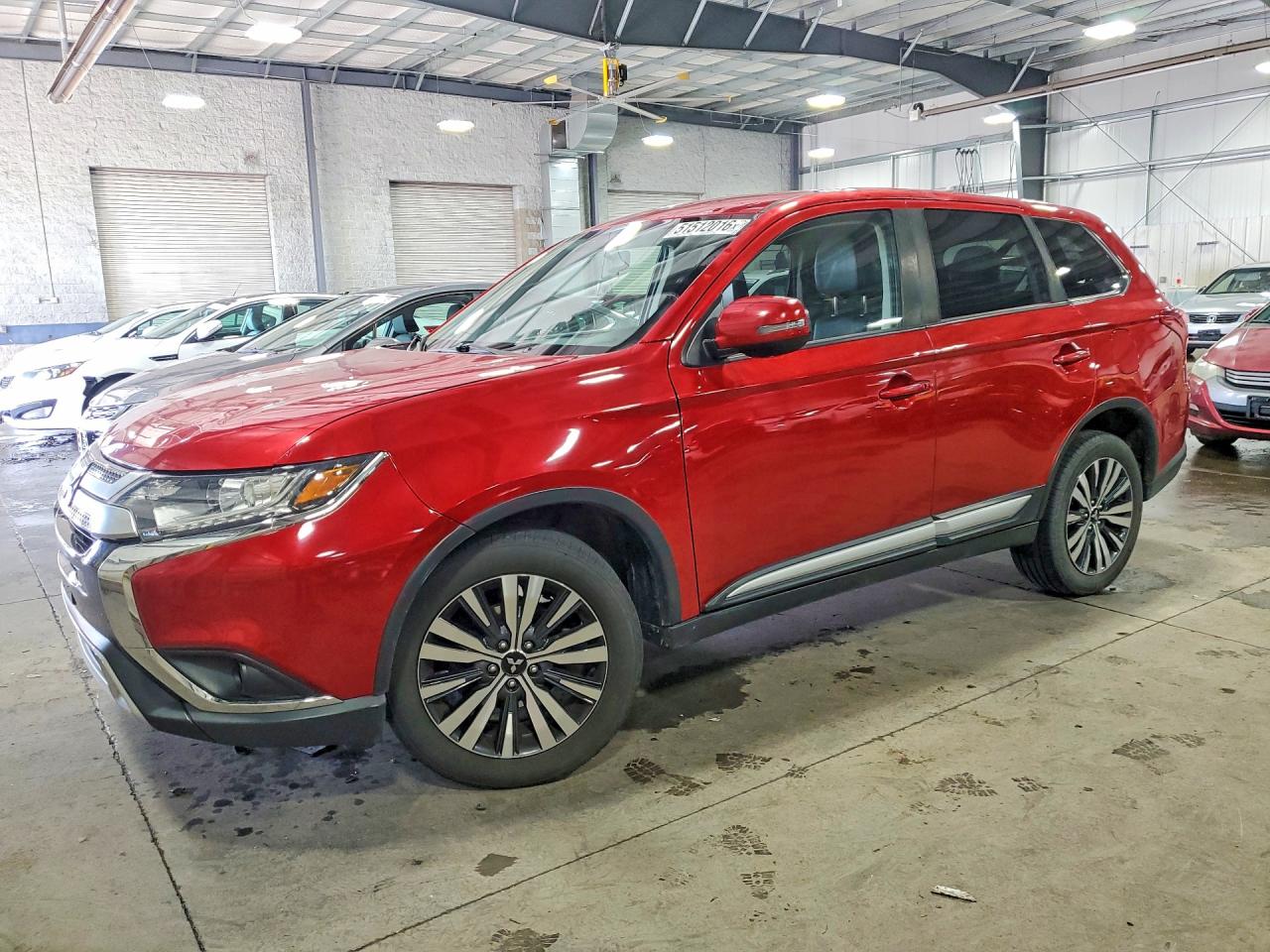 Salvage Mitsubishi Outlander Image