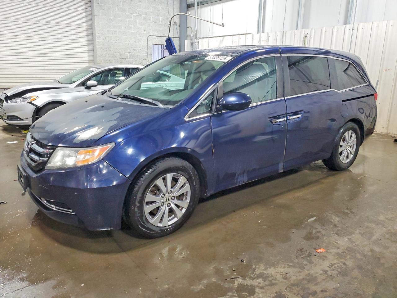 Salvage Honda Odyssey Image
