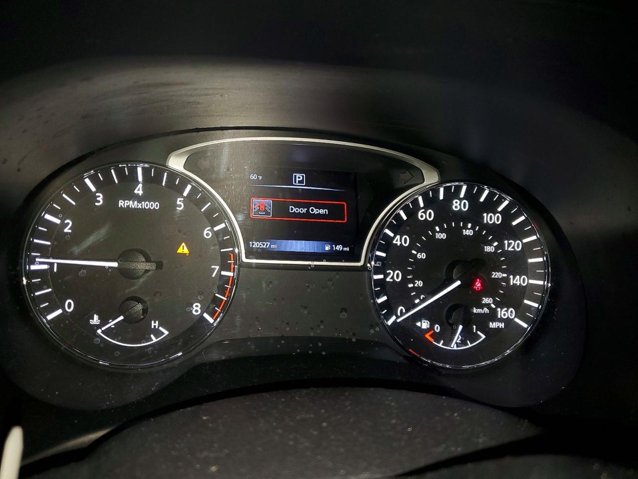 Nissan Pathfinder Sv