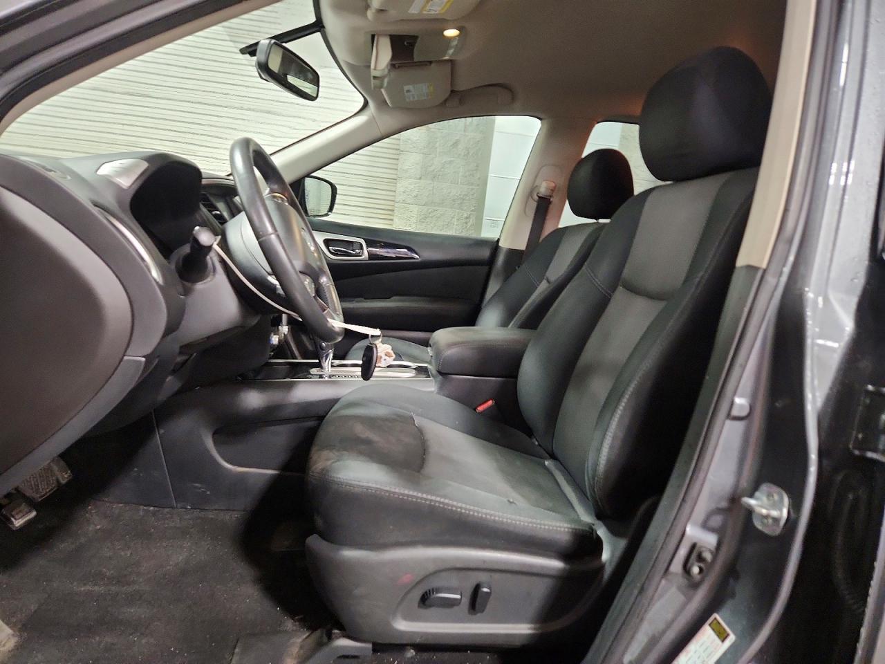 Nissan Pathfinder Sv