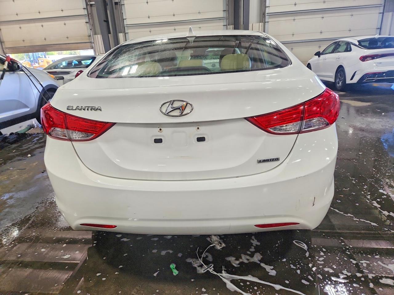 Hyundai ELANTRA Limited