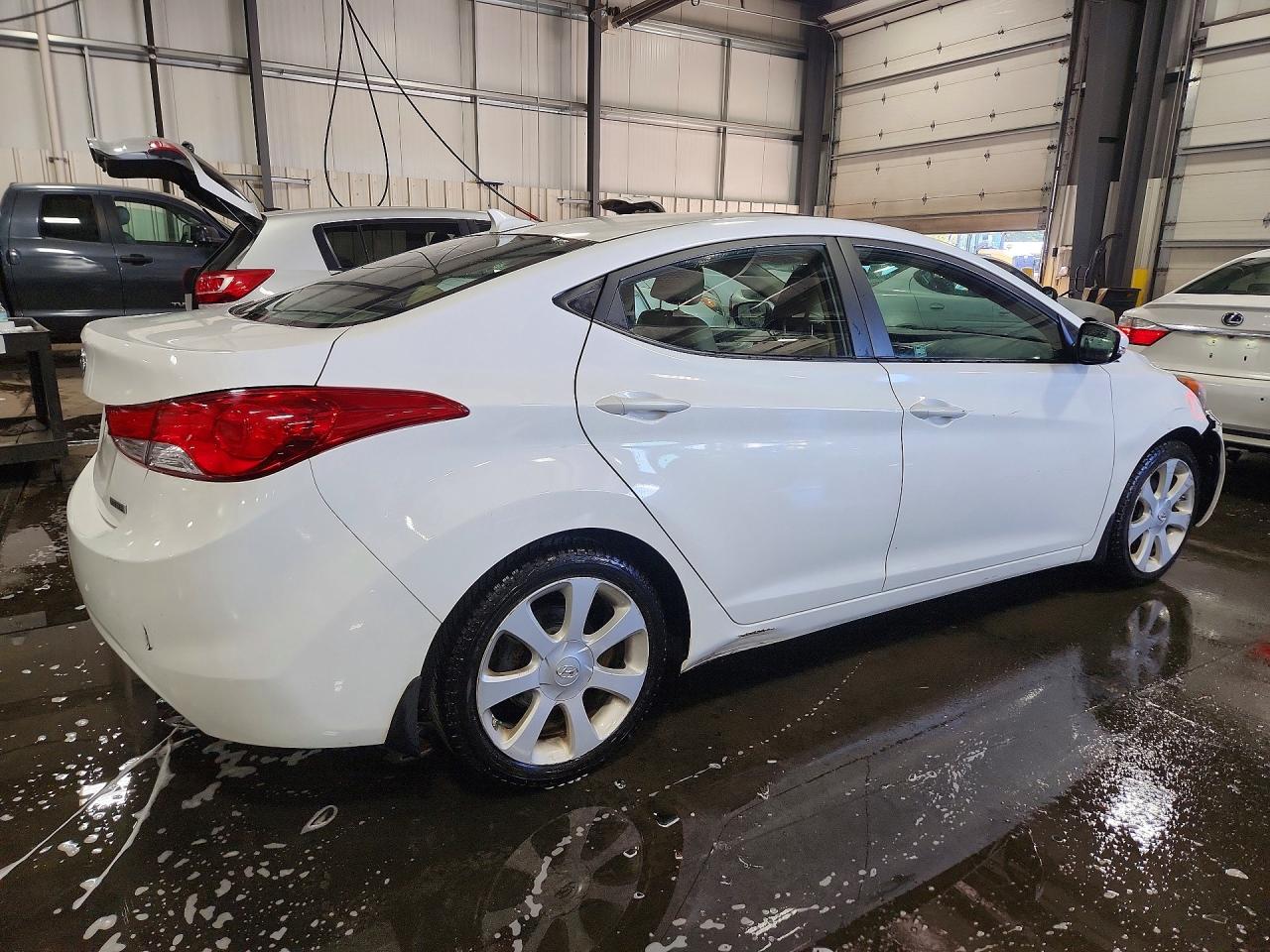 Hyundai ELANTRA Limited