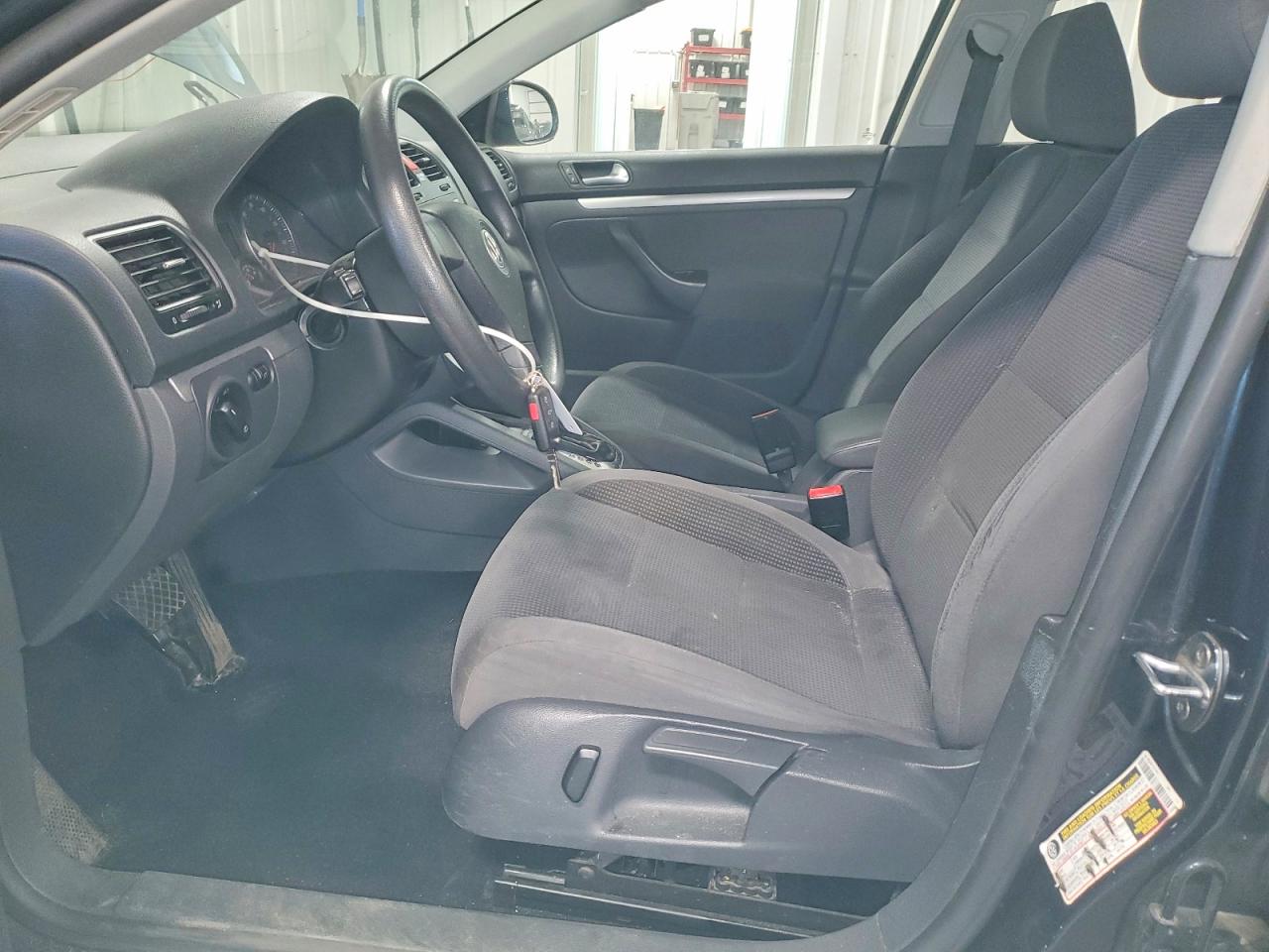Volkswagen Jetta S