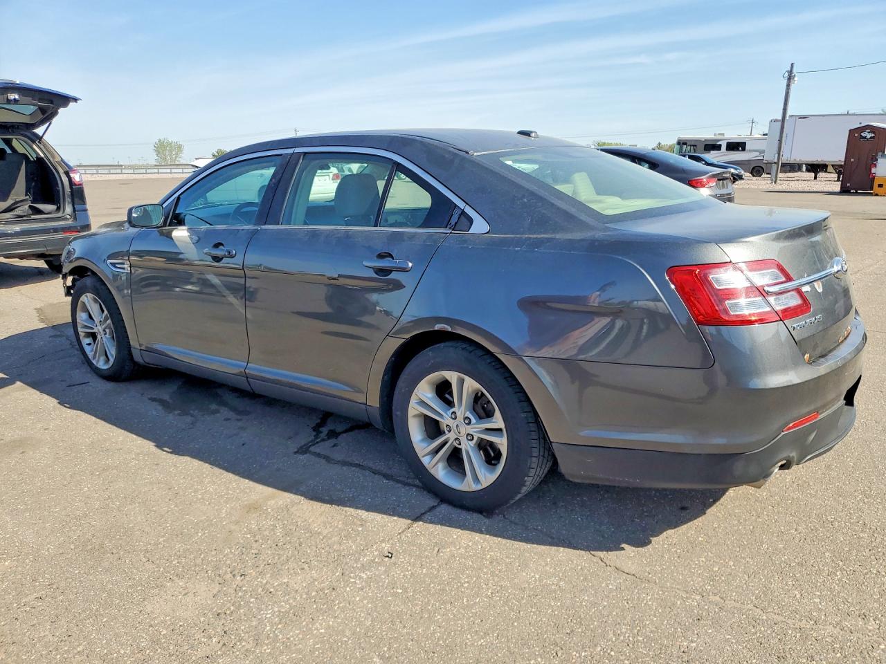 Ford Taurus Se