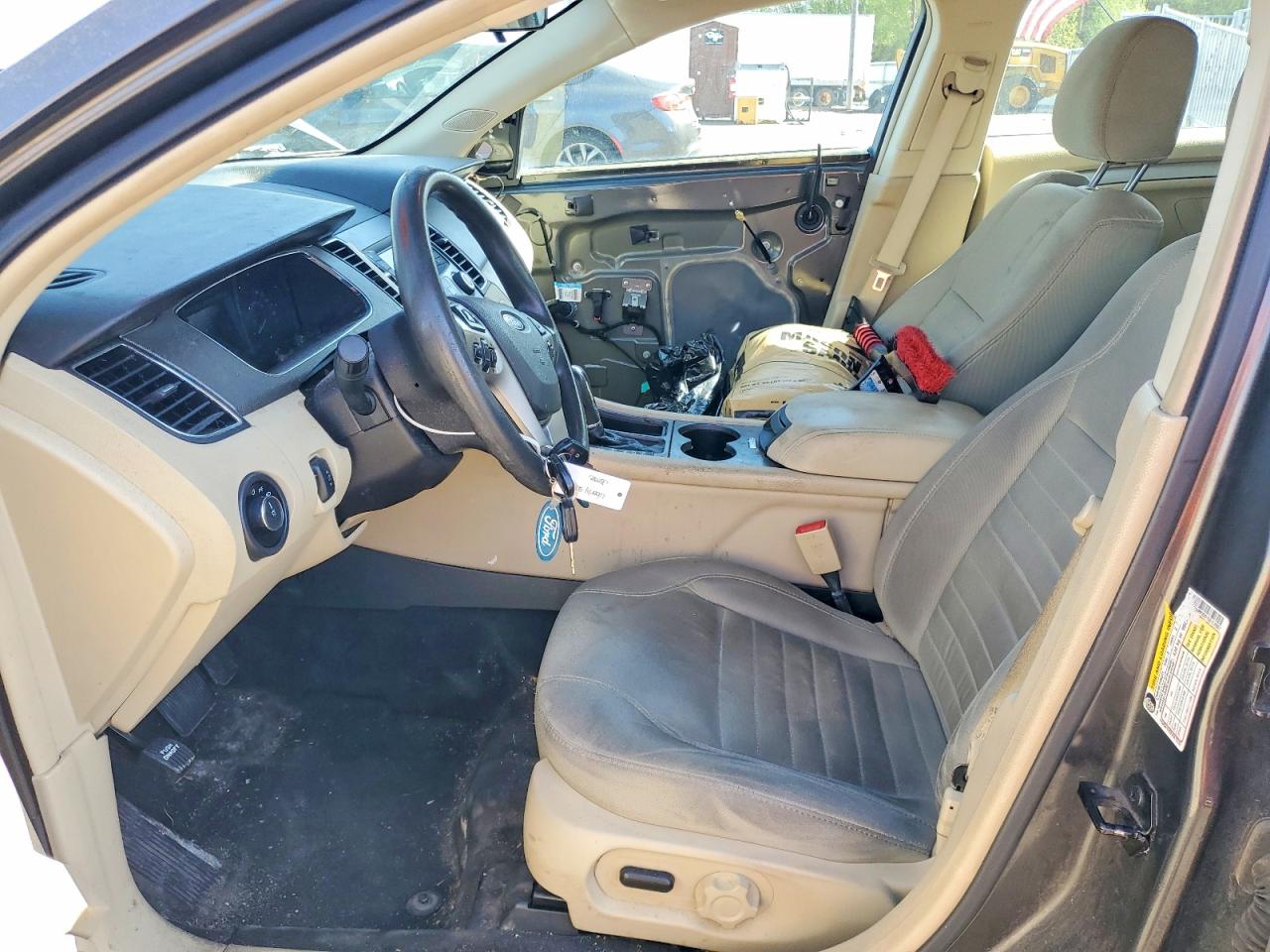 Ford Taurus Se