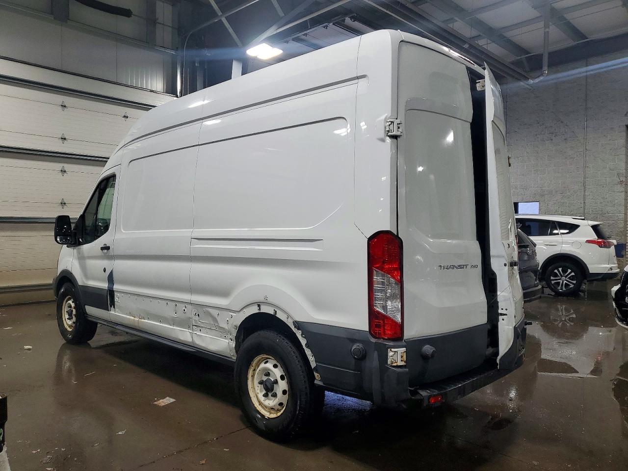 Ford Transit T-250