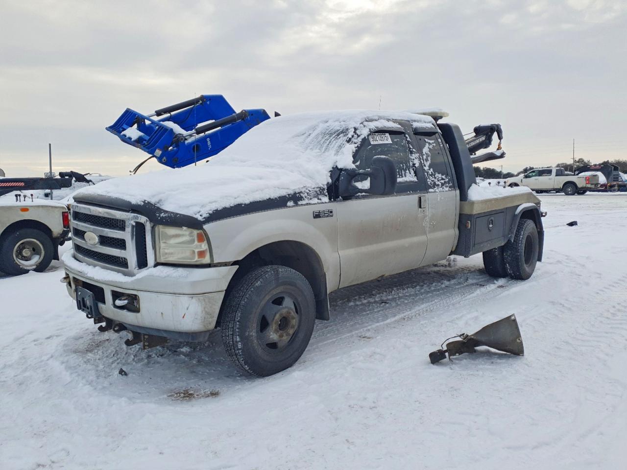 Salvage Ford F-350 Image