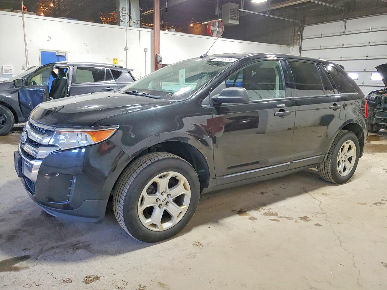 Salvage Ford Edge Image
