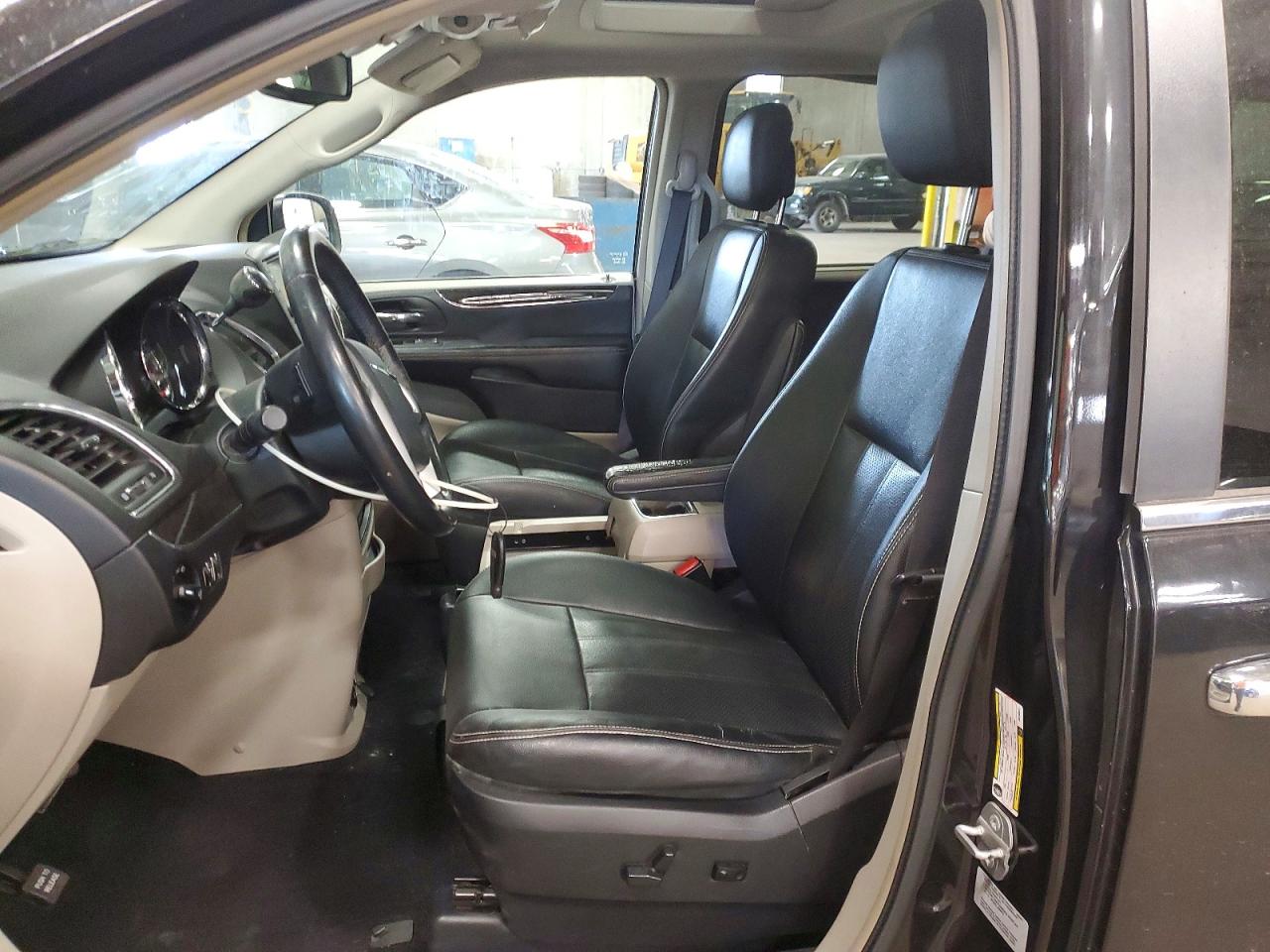 Chrysler Minivan Touring L