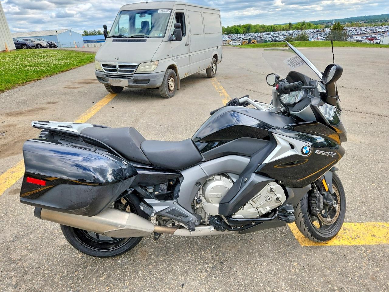 Salvage BMW K Image