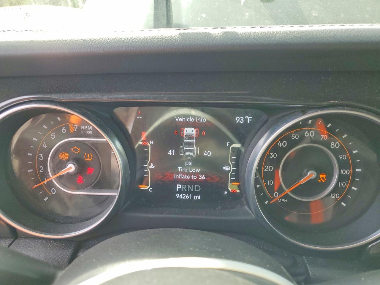 Jeep Wrangler Sahara