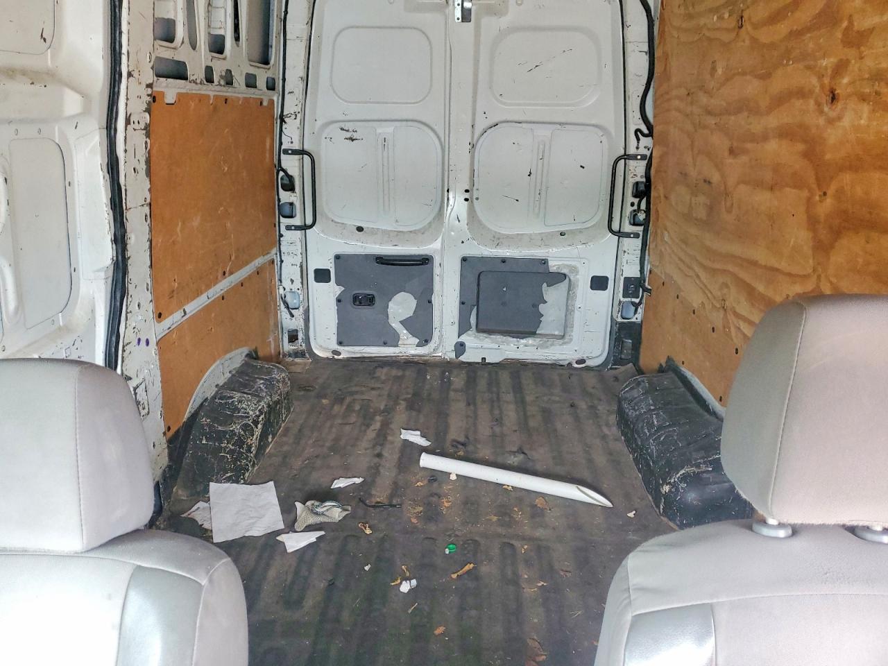 Nissan Nv 2500