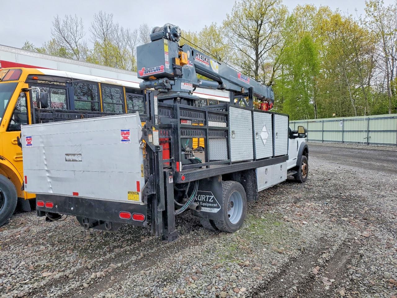 Ford F-550 Super Duty