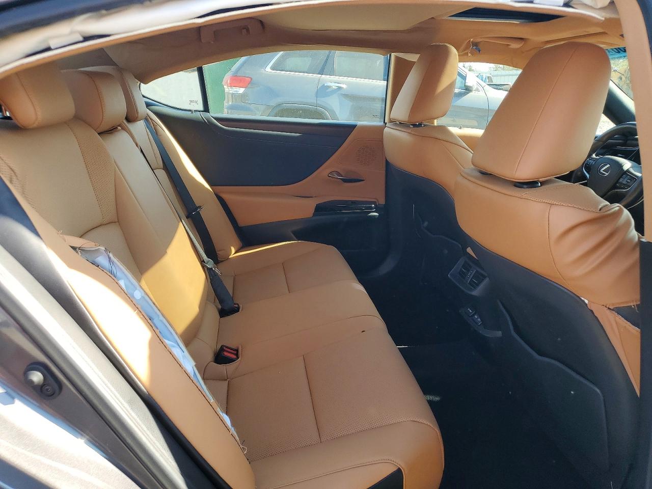 Lexus Es Base