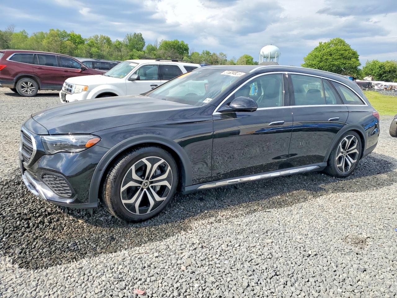 Salvage Mercedes-Benz E-Class Image