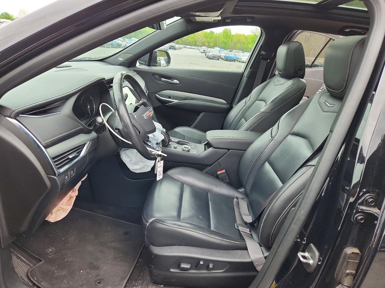Cadillac XT4 Premium Luxury