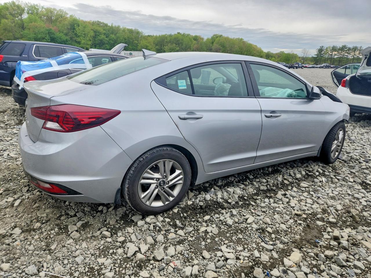 Hyundai ELANTRA Value Edition