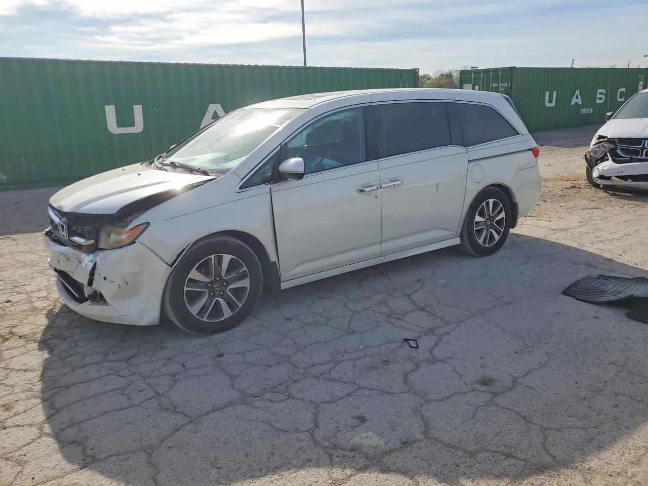 Salvage Honda Odyssey Image