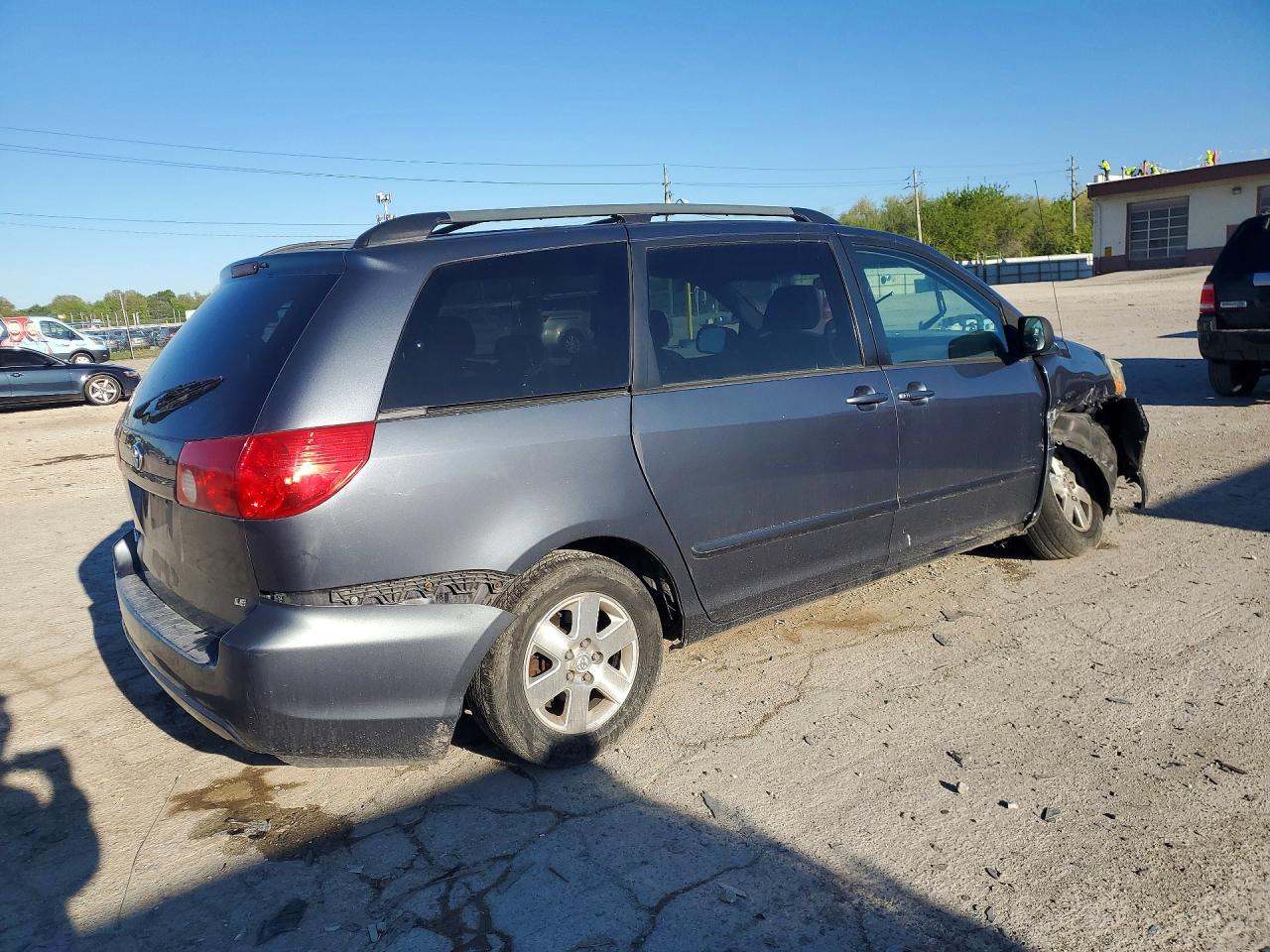 Toyota Sienna Le 8 Passenger