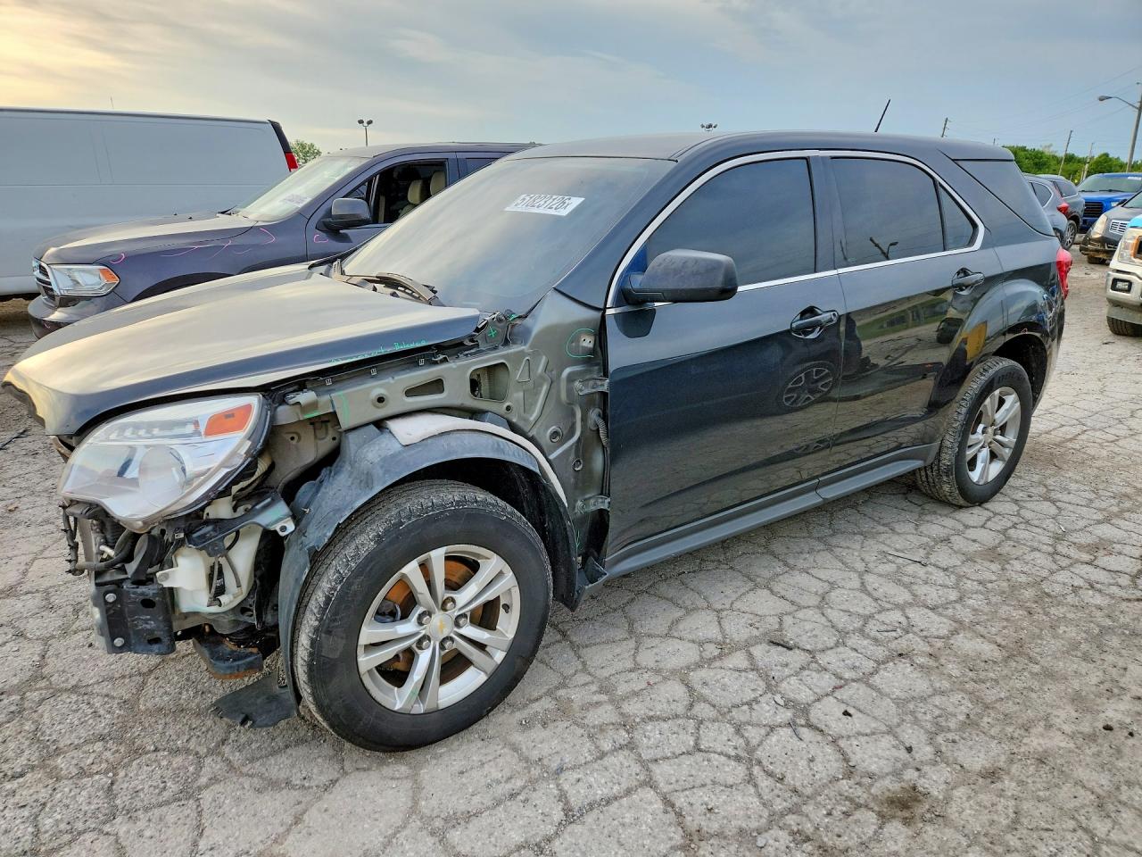Salvage Chevrolet Equinox Image