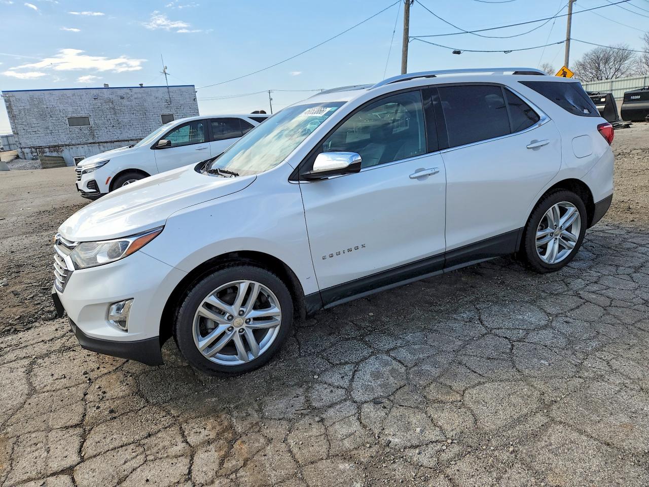 Salvage Chevrolet Equinox Image