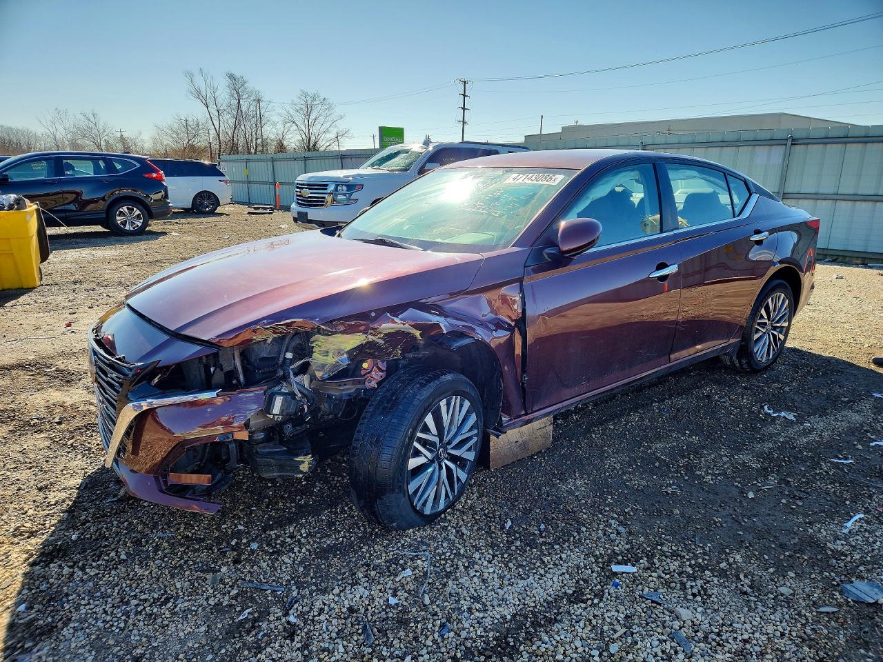 Salvage Nissan Altima Image