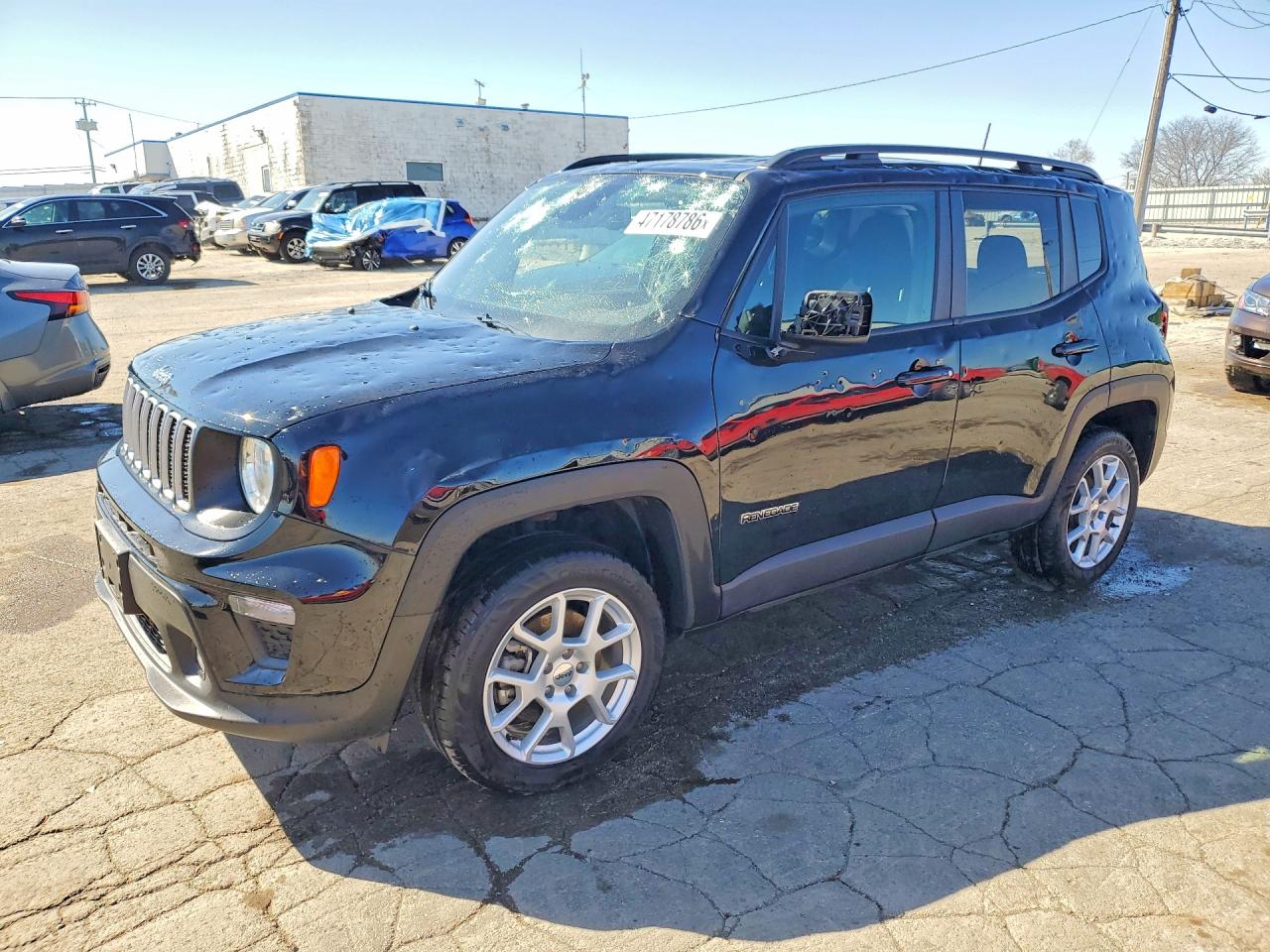 Salvage Jeep Renegade Image