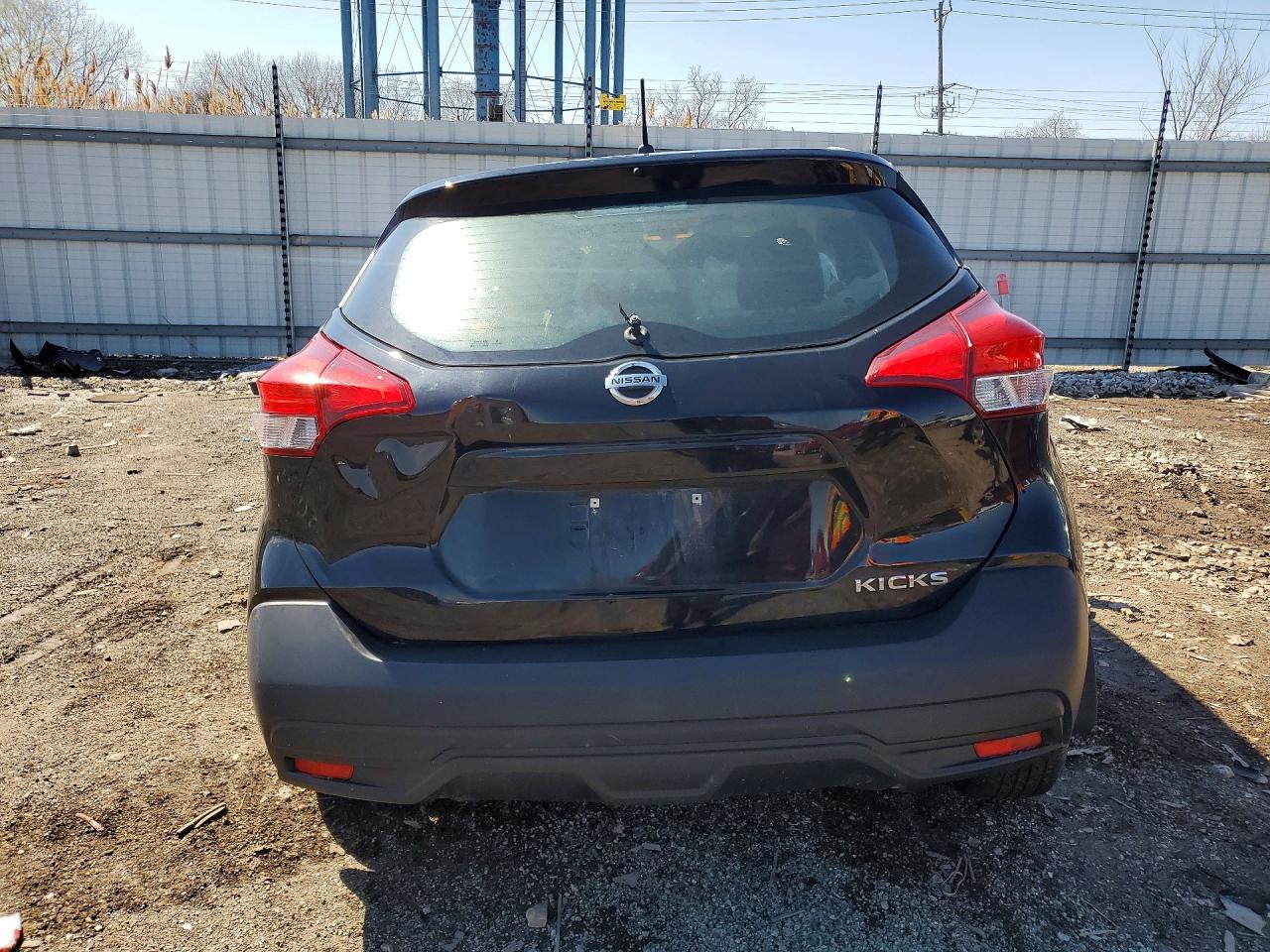 Nissan Kicks S