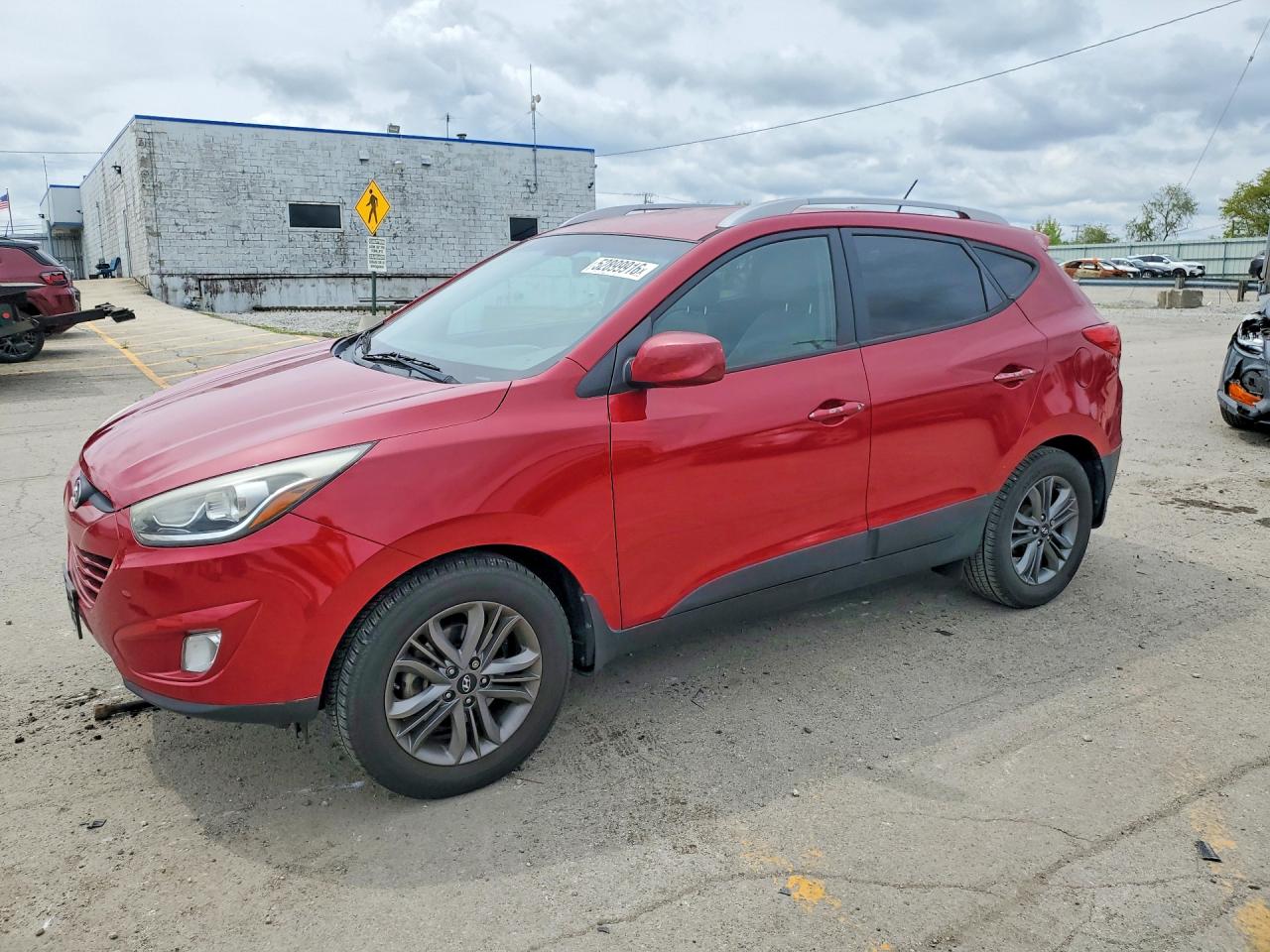 Salvage Hyundai TUCSON Image