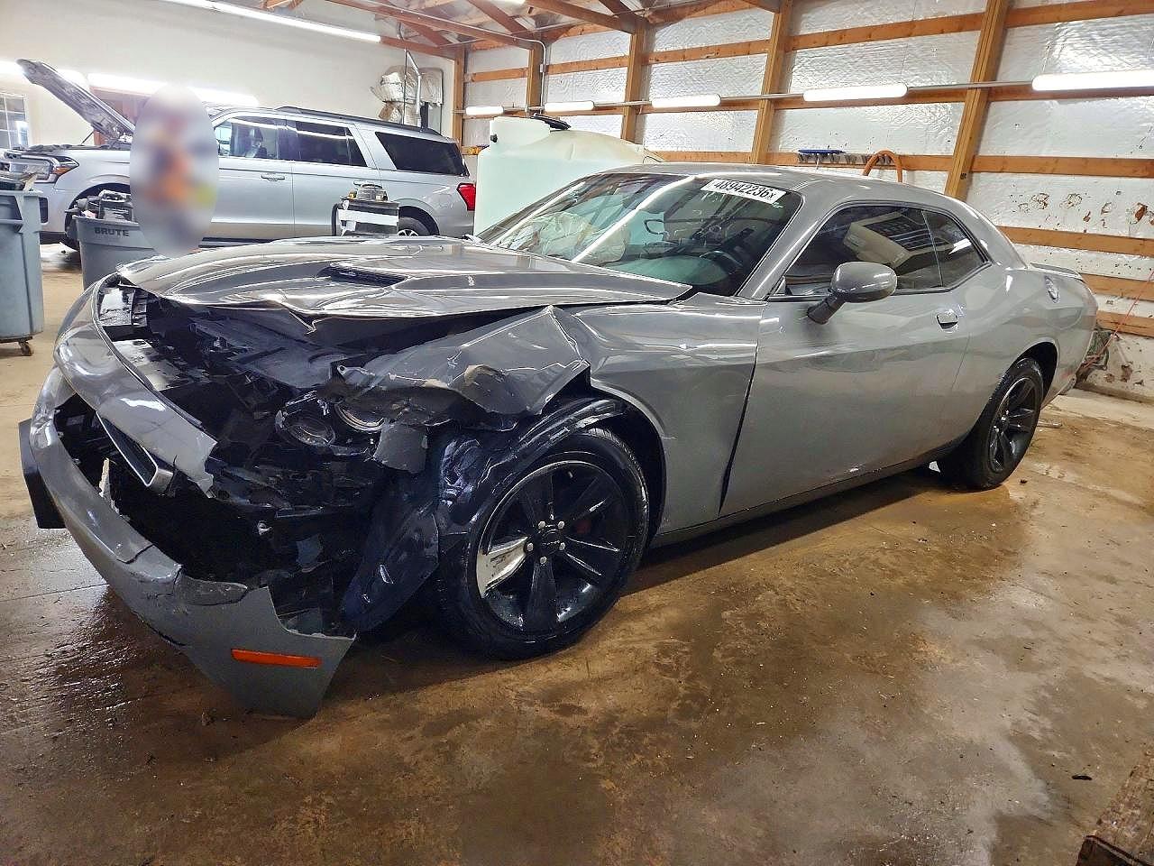 Salvage Dodge Challenger Image