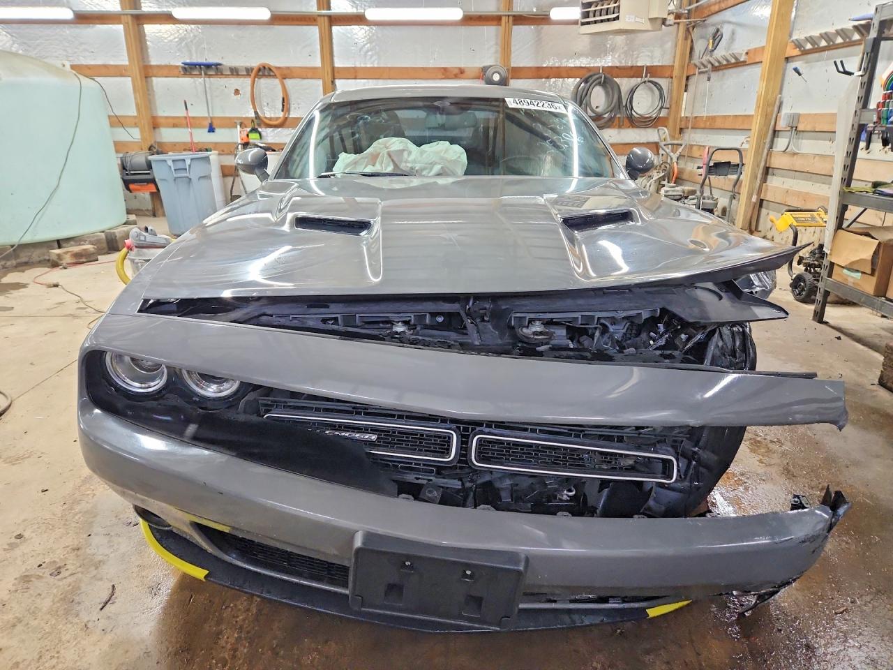 Dodge Challenger Sxt