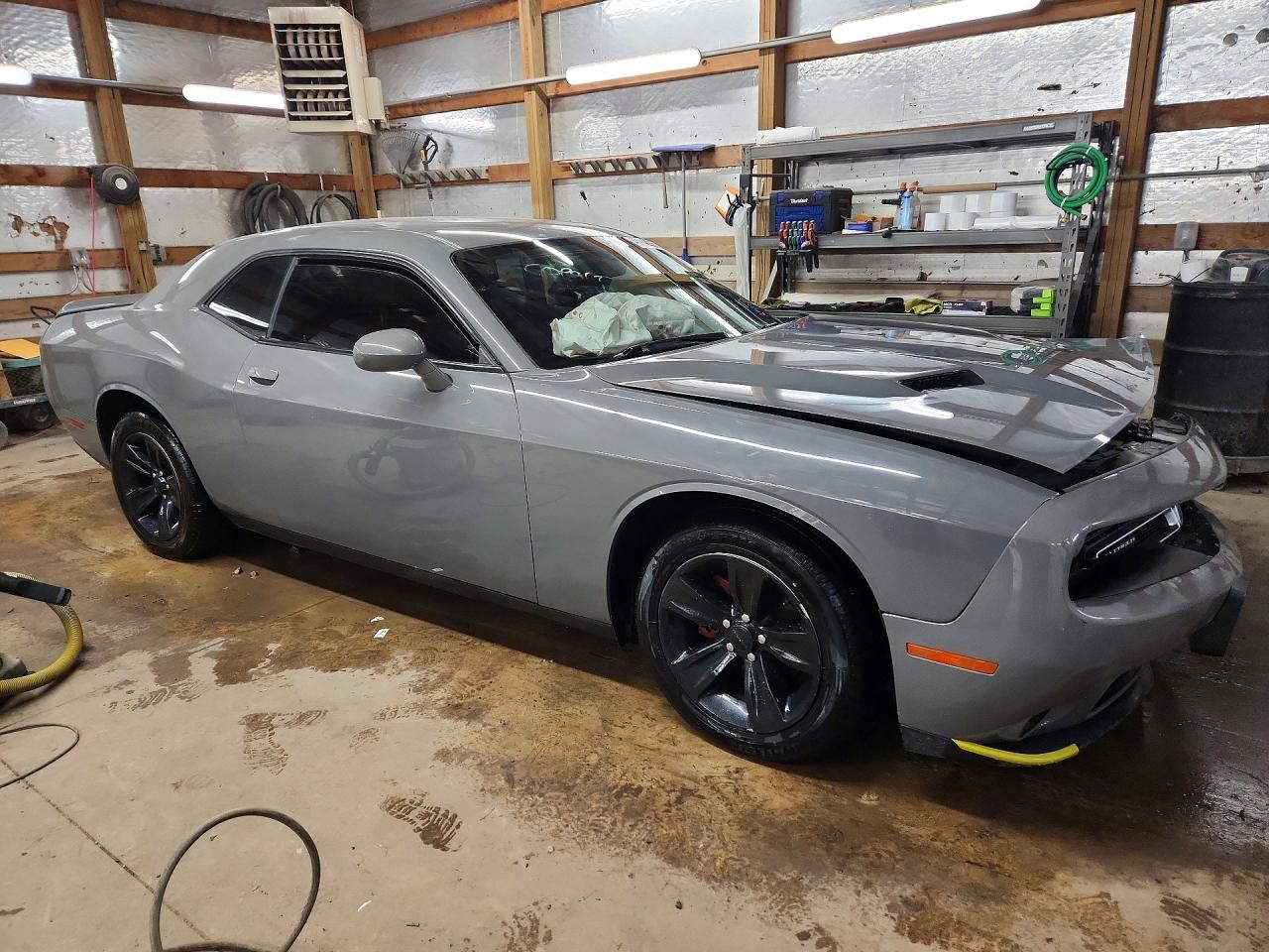 Dodge Challenger Sxt