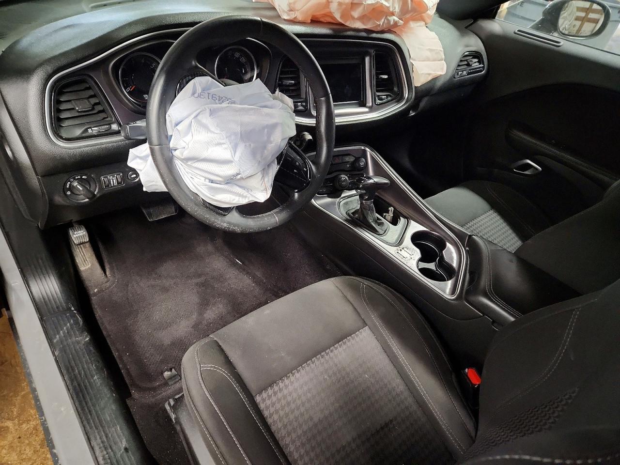 Dodge Challenger Sxt