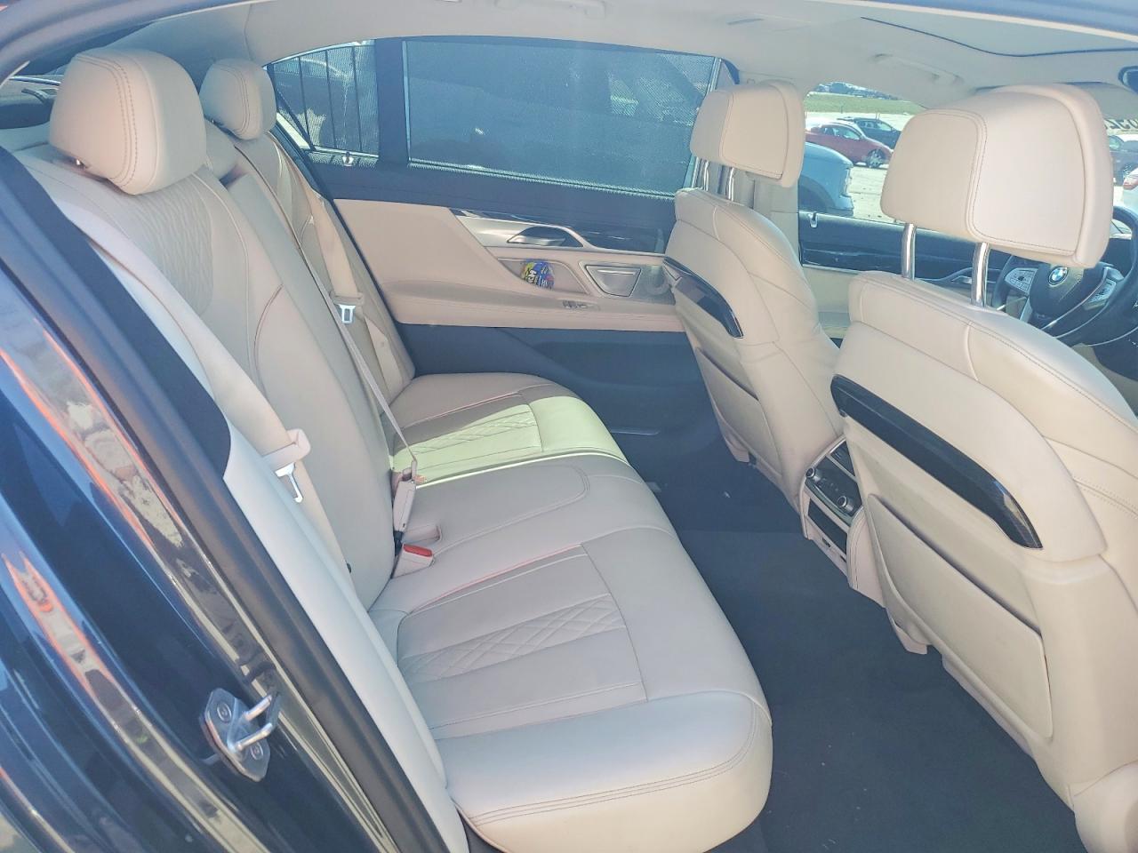 BMW 7 Series Xi
