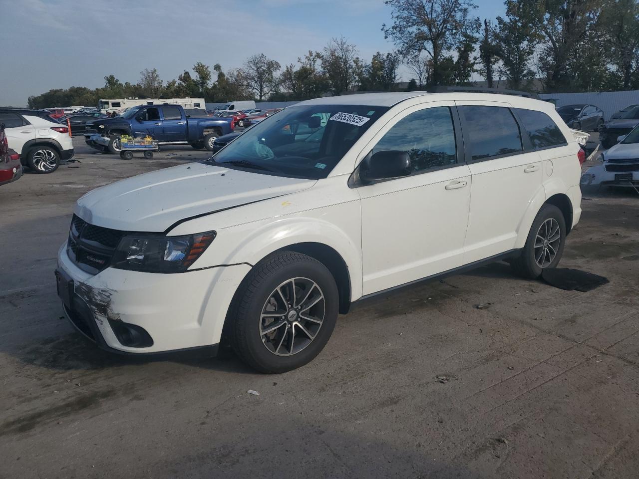 Salvage Dodge Journey Image