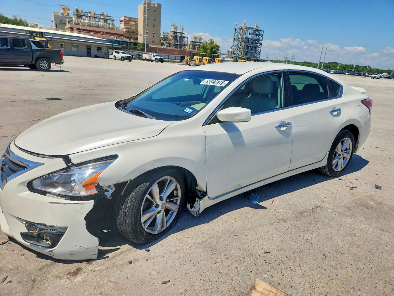 Salvage Nissan Altima Image