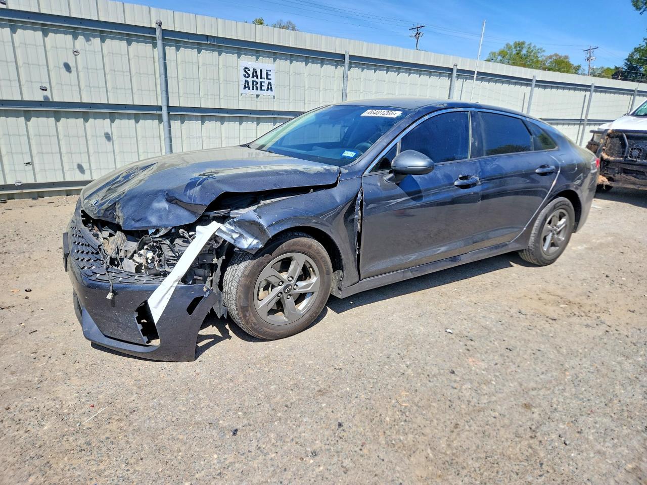 Salvage Kia K5 Image