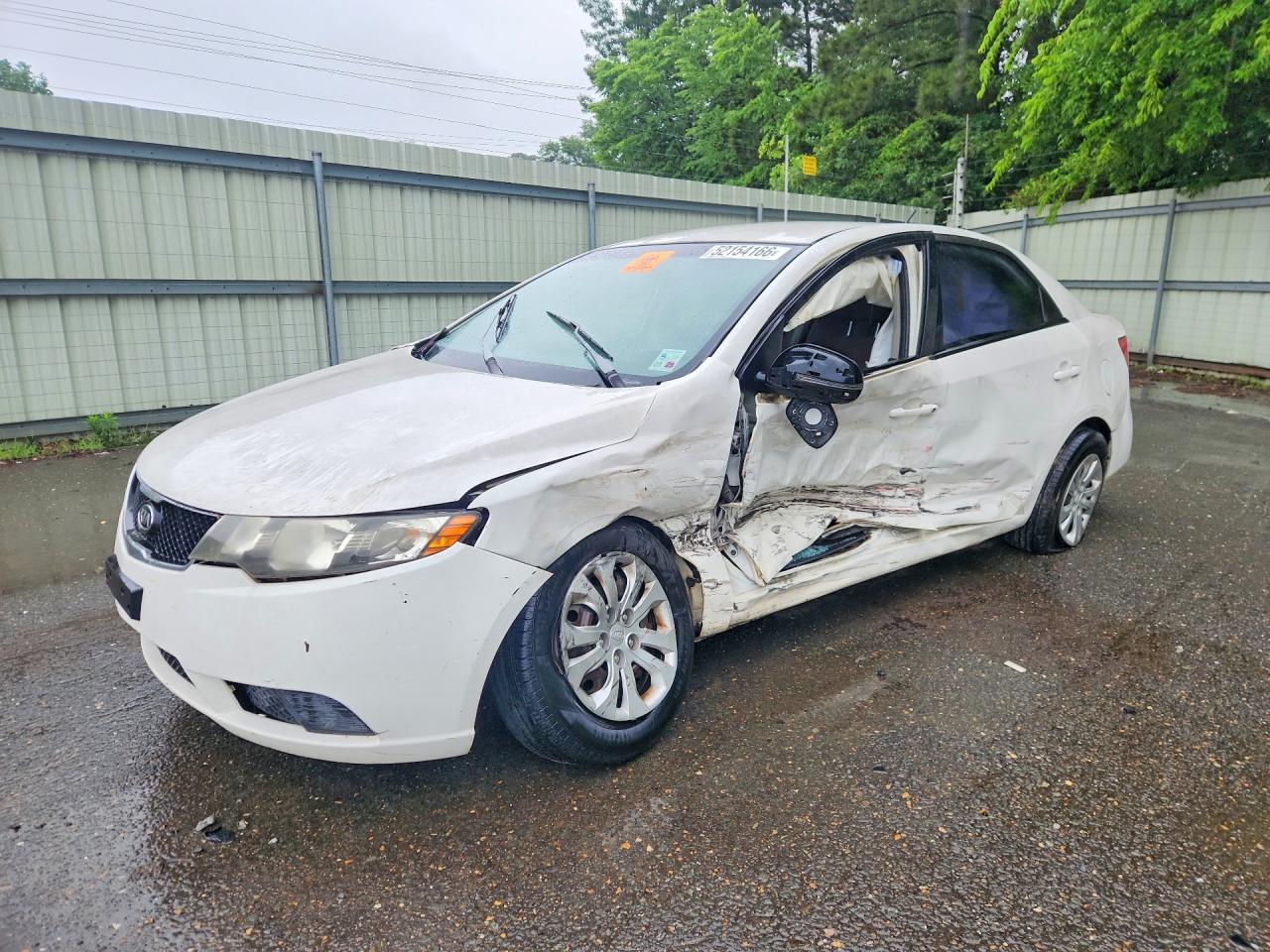 Salvage Kia Forte Image